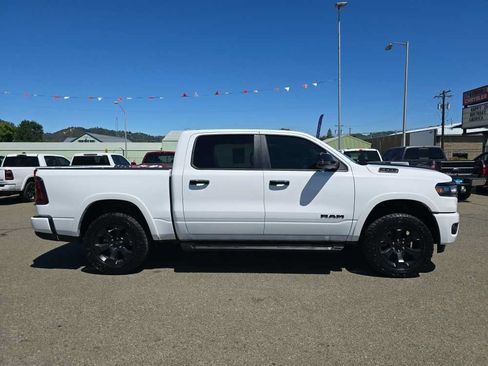 Used 2025 RAM 1500 Big Horn AWD/4WD image 5
