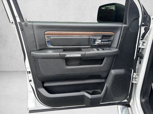 Used 2017 RAM 1500 Laramie w/ Convenience Group image 10