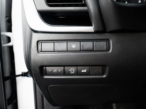 New 2026 Nissan Rogue SV image 20