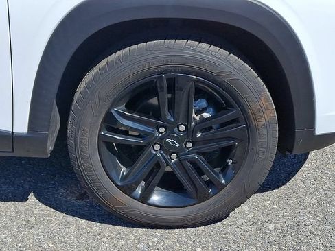 Used 2024 Chevrolet Trax ACTIV w/ Sunroof Package FWD image 8