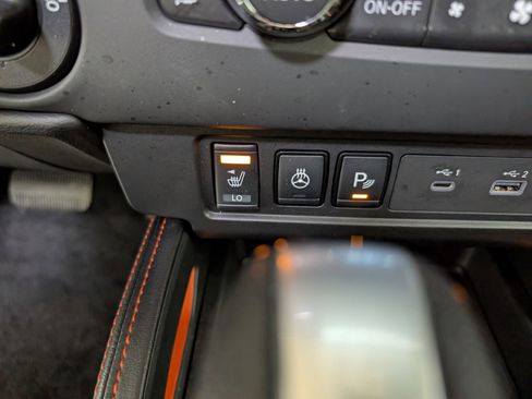 Used 2023 Nissan Frontier PRO-4X w/ Pro-4X Premium Package image 26