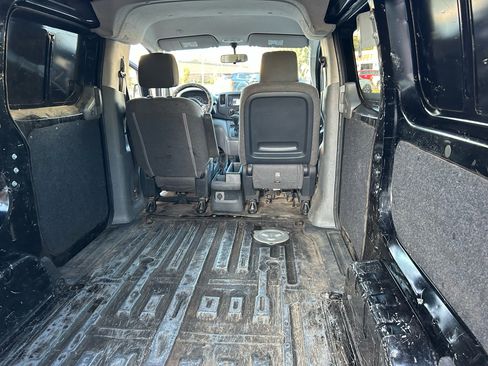 Used 2015 Nissan NV200 SV w/ Technology Package image 24