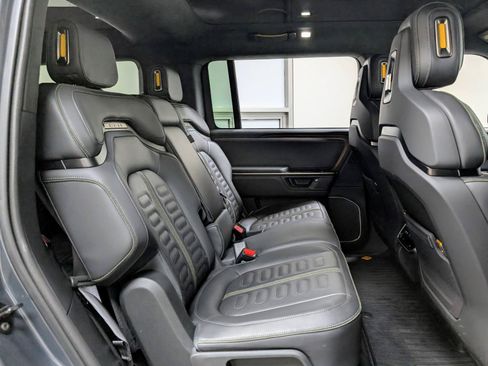 Used 2025 Rivian R1S Adventure AWD/4WD image 33