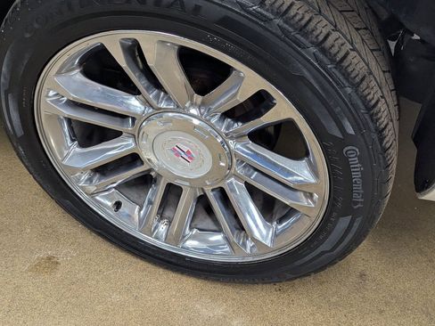 Used 2014 Cadillac Escalade Platinum image 26