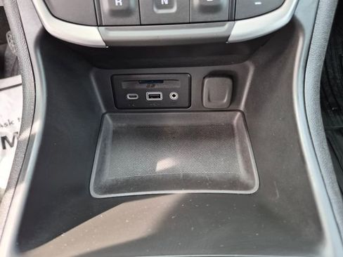Used 2023 GMC Terrain SLT w/ LPO, Floor Liner Package FWD image 31