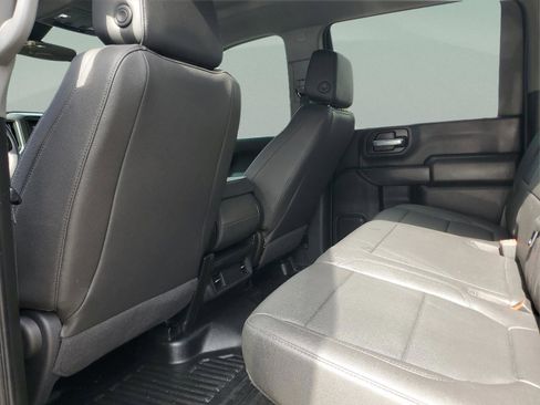 Used 2023 GMC Sierra 3500 Pro w/ Convenience Package image 5