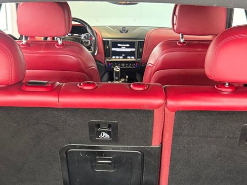 Used 2021 Maserati Levante GranSport image 17