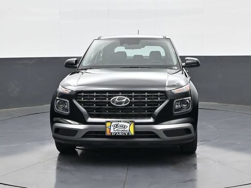 New 2026 Hyundai Venue SE FWD image 2