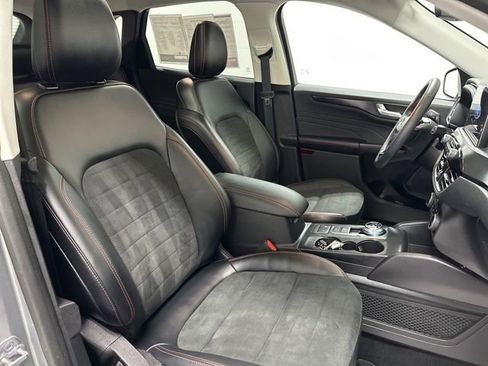 Used 2022 Ford Escape SEL w/ SEL Stealth AWD Package image 13