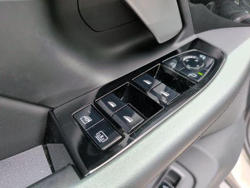 Used 2026 BMW 530i RWD image 28