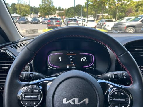 Used 2024 Kia Soul GT-Line w/ GT-Line Technology Package FWD image 23