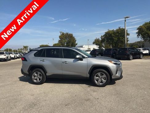 Used 2024 Toyota RAV4 XLE image 7