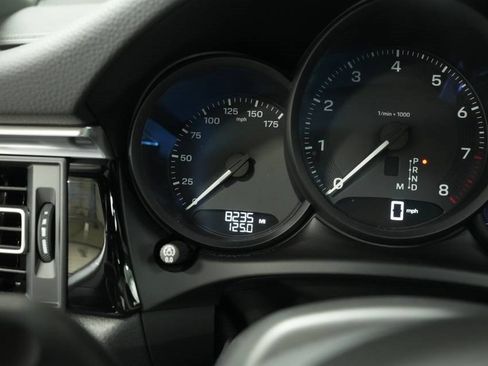 New 2024 Porsche Macan image 15