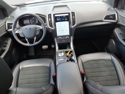 Used 2024 Ford Edge ST-Line w/ Class II Trailer Tow Package AWD/4WD image 18