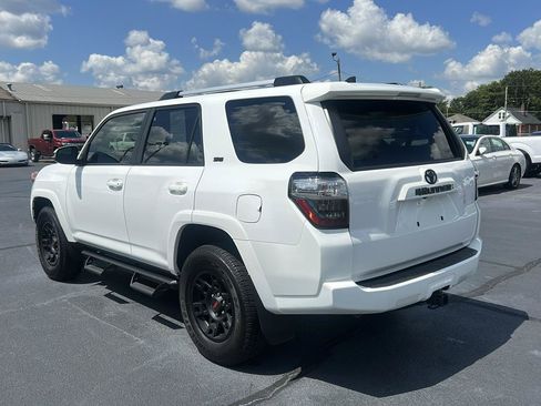 Used 2024 Toyota 4Runner SR5 Premium w/ Moonroof Package AWD/4WD image 7