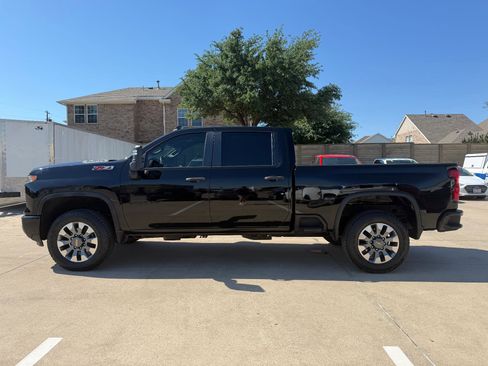 Used 2024 Chevrolet Silverado 2500 Custom w/ Custom Value Package AWD/4WD image 3
