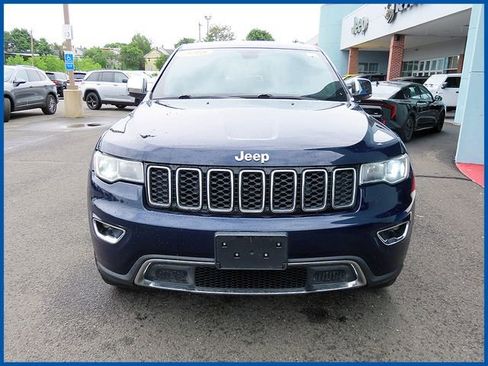 Certified 2018 Jeep Grand Cherokee Limited AWD/4WD image 2