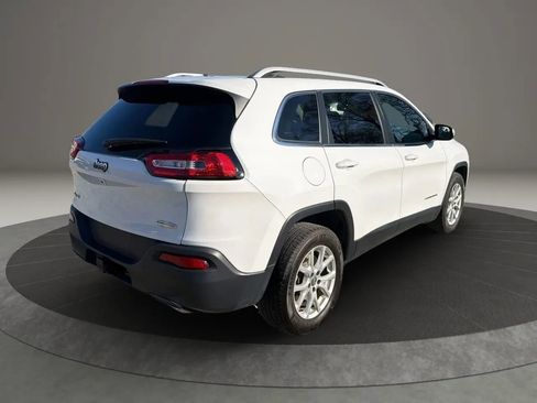 Used 2016 Jeep Cherokee Latitude w/ Cold Weather Group AWD/4WD image 12