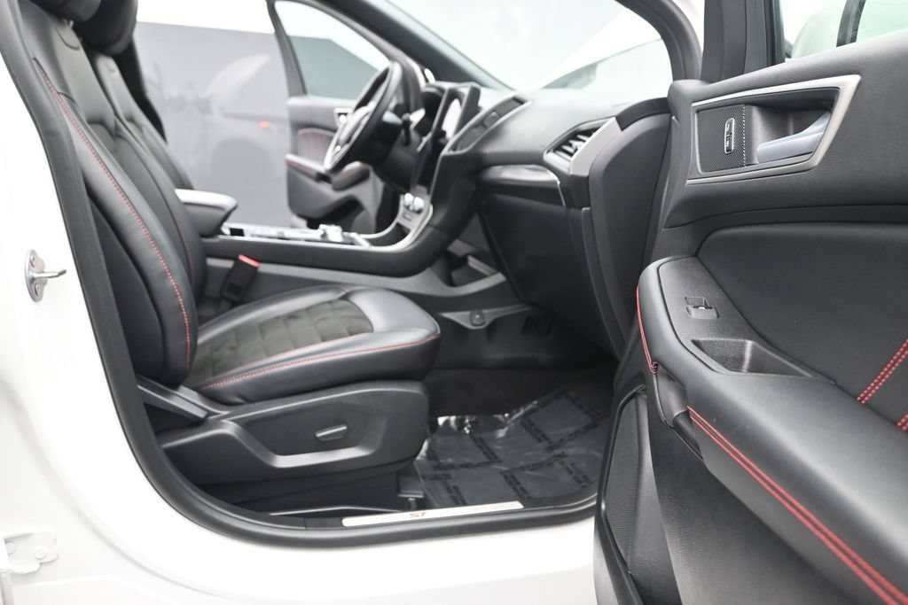 Used 2024 Ford Edge ST-Line AWD/4WD image 17