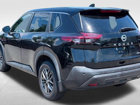Used 2021 Nissan Rogue S AWD/4WD image 4