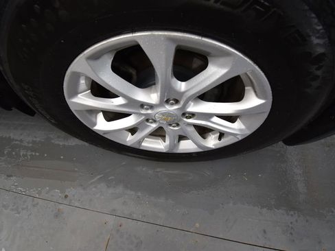 Used 2018 Chevrolet Equinox LT image 9