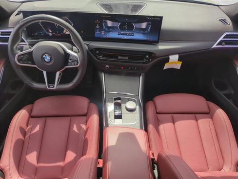 Used 2025 BMW 330i Sedan w/ M Sport Package image 17