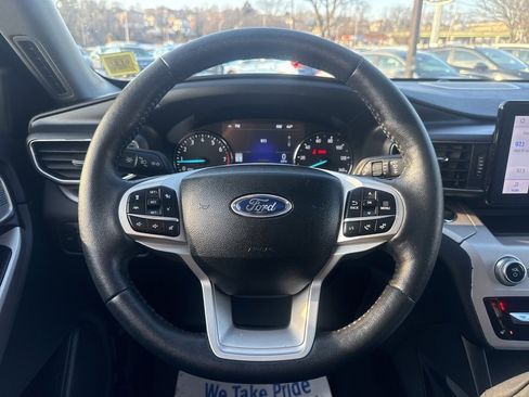 Used 2023 Ford Explorer XLT w/ Equipment Group 202A image 12