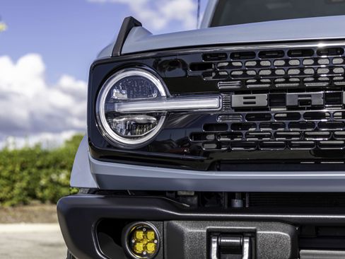 New 2025 Ford Bronco Badlands image 10