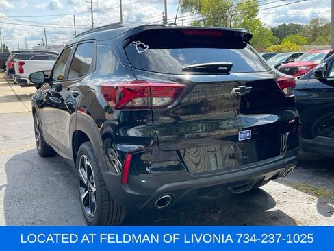 Used 2023 Chevrolet TrailBlazer RS w/ Sun and Liftgate Package AWD/4WD image 2