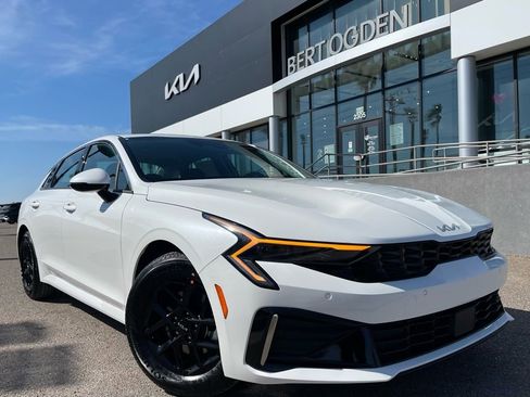 New 2026 Kia K5 LXS FWD image 1