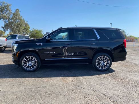 Used 2025 GMC Yukon Denali AWD/4WD image 3