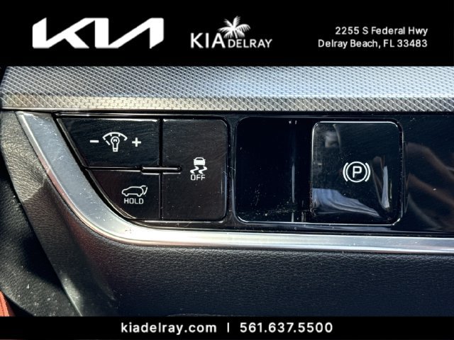 Certified 2025 Kia Sportage SX FWD image 28