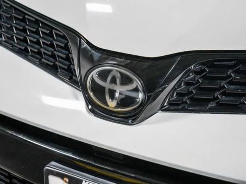 Certified 2020 Toyota Sienna SE image 9