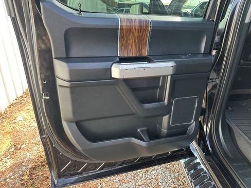 Used 2019 Ford F150 Lariat w/ Equipment Group 502A Luxury image 18