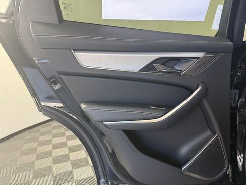 New 2025 Jaguar F-PACE R-Dynamic S image 22