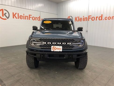 Used 2024 Ford Bronco Badlands image 2