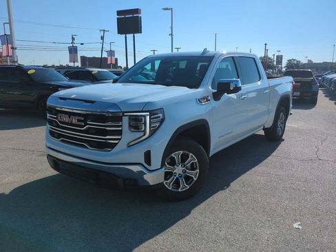Used 2024 GMC Sierra 1500 SLT image 1