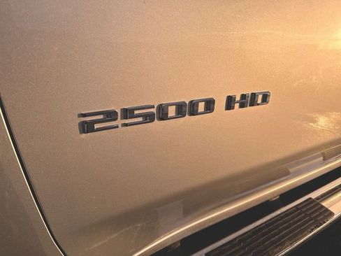 Used 2021 Chevrolet Silverado 2500 LTZ image 29