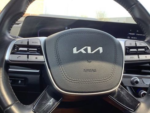 Used 2025 Kia Telluride S FWD image 38