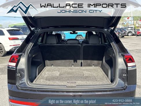 Certified 2022 Volkswagen Atlas Cross Sport SEL Premium R-Line AWD/4WD image 45