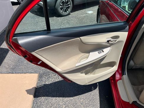 Used 2011 Toyota Corolla LE FWD image 23