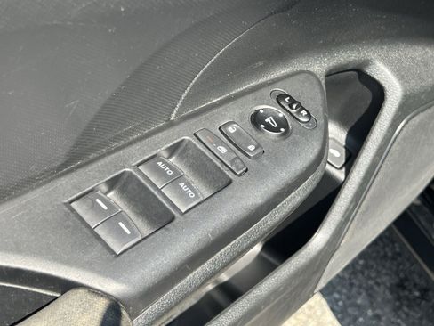 Used 2019 Honda Civic LX image 12