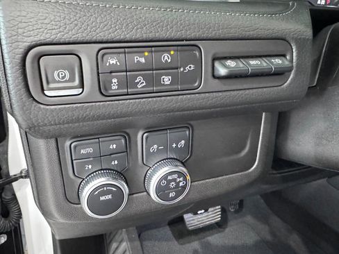 Certified 2022 GMC Yukon Denali AWD/4WD image 20