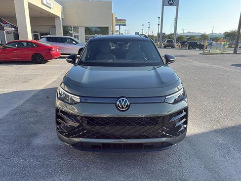 New 2026 Volkswagen Tiguan SE R-Line FWD image 2