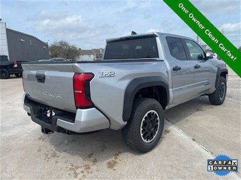 Used 2024 Toyota Tacoma TRD Off-Road image 3