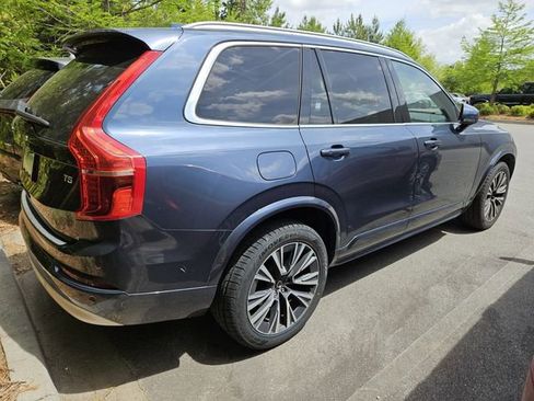 Used 2022 Volvo XC90 T5 Momentum w/ Climate Package image 6