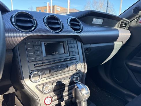 Used 2015 Ford Mustang Coupe image 8