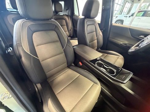 Used 2025 Chevrolet Equinox LT w/ Convenience Package II FWD image 46