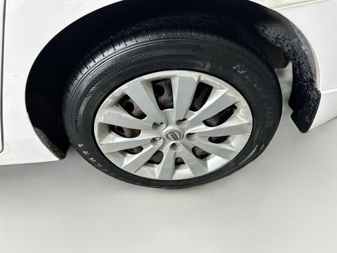 Used 2017 Nissan Sentra S FWD image 11
