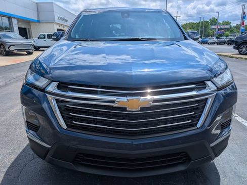 Used 2023 Chevrolet Traverse LT FWD image 8